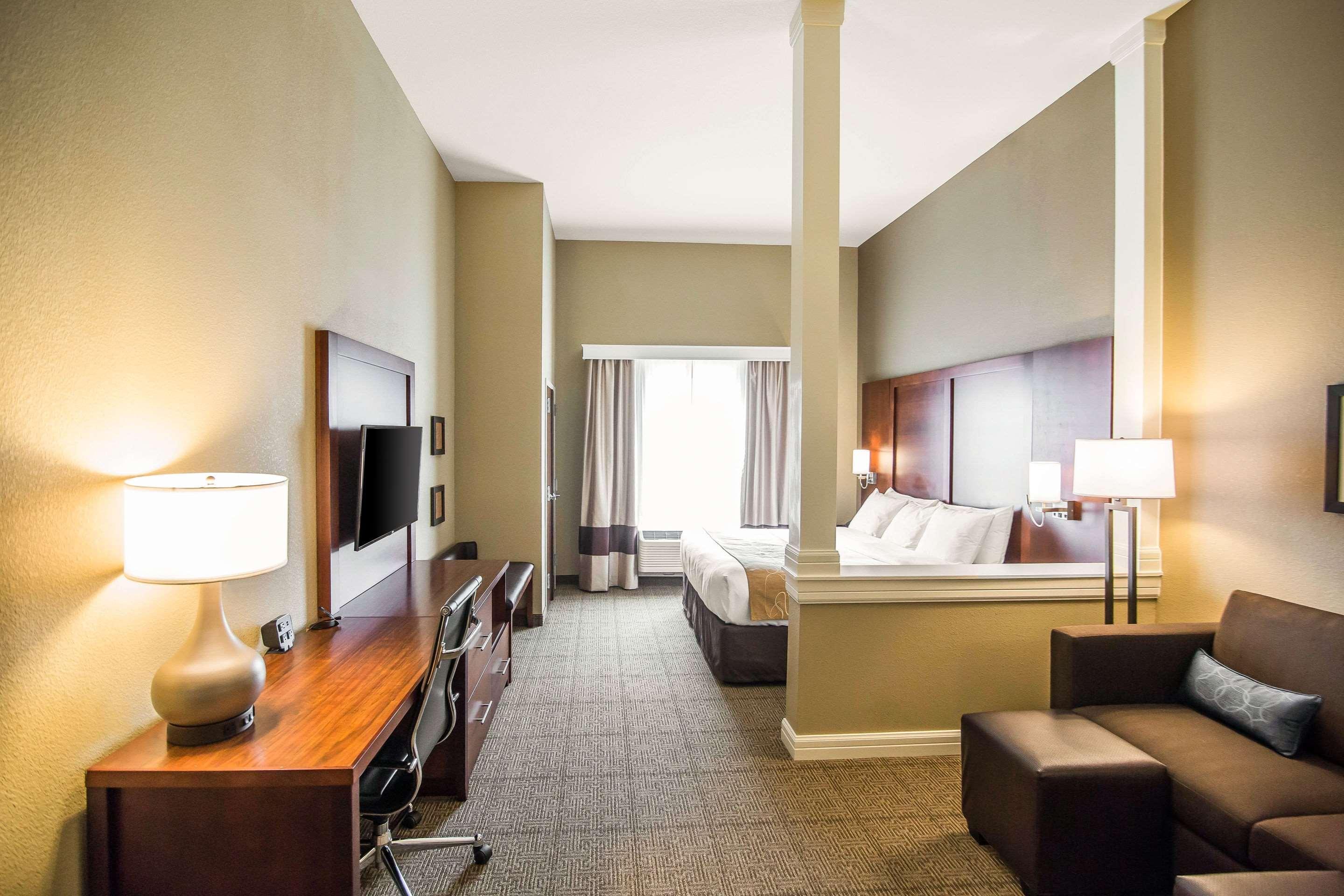 Comfort Suites - Dodge City Luaran gambar