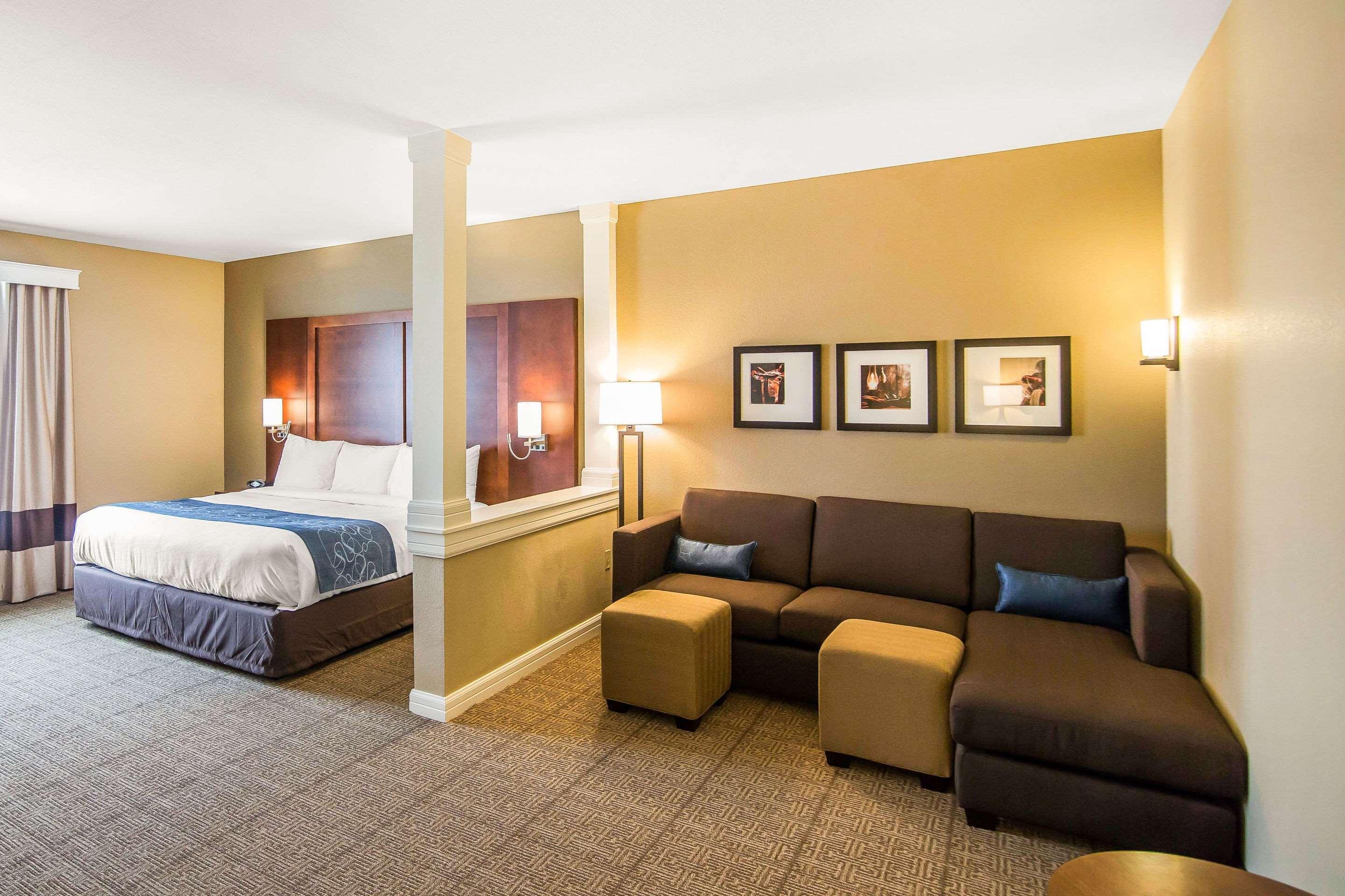 Comfort Suites - Dodge City Luaran gambar