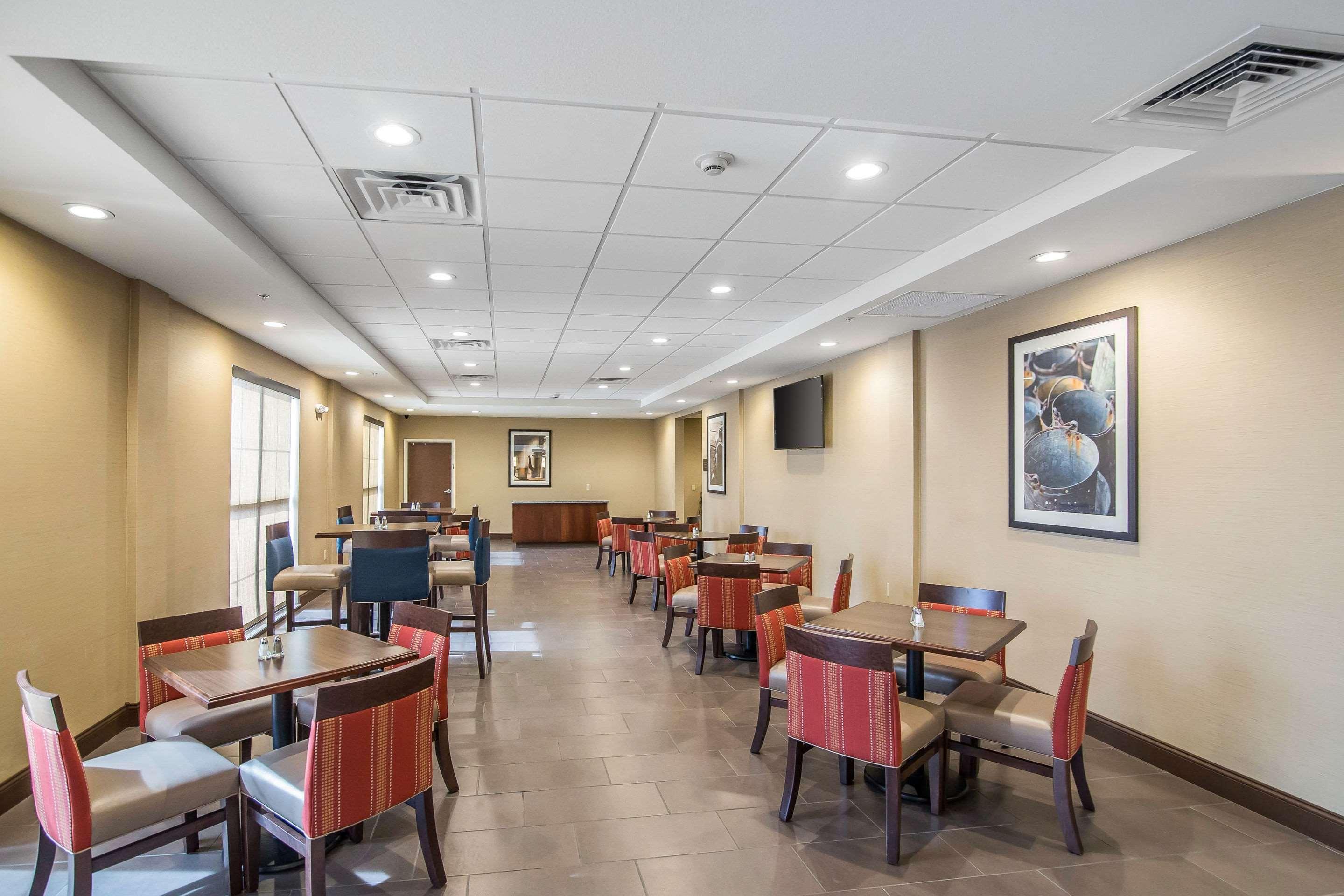 Comfort Suites - Dodge City Luaran gambar