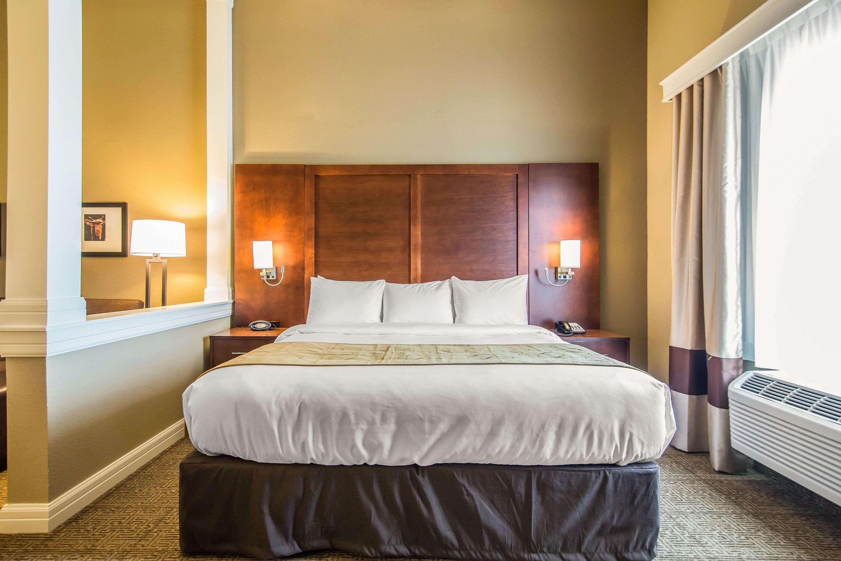 Comfort Suites - Dodge City Luaran gambar