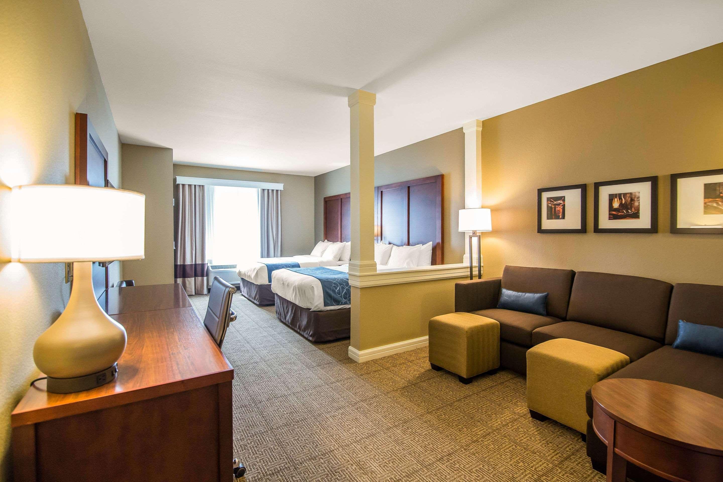 Comfort Suites - Dodge City Luaran gambar
