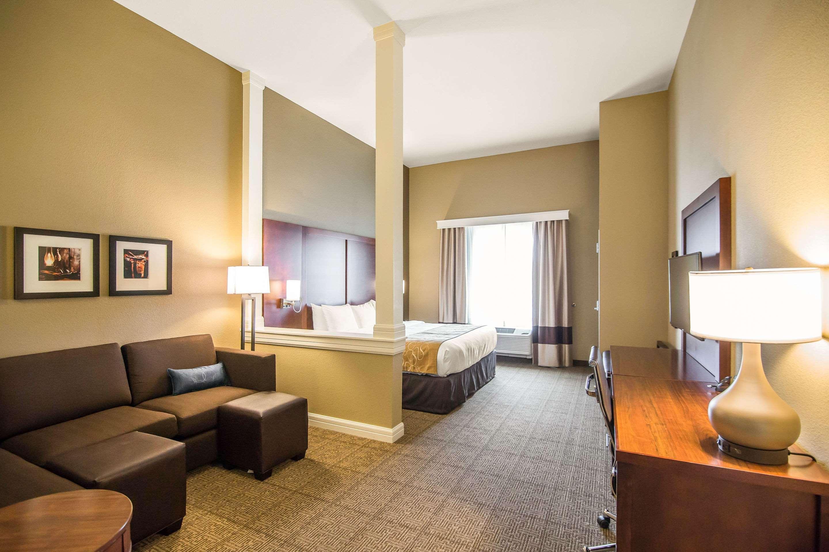 Comfort Suites - Dodge City Luaran gambar