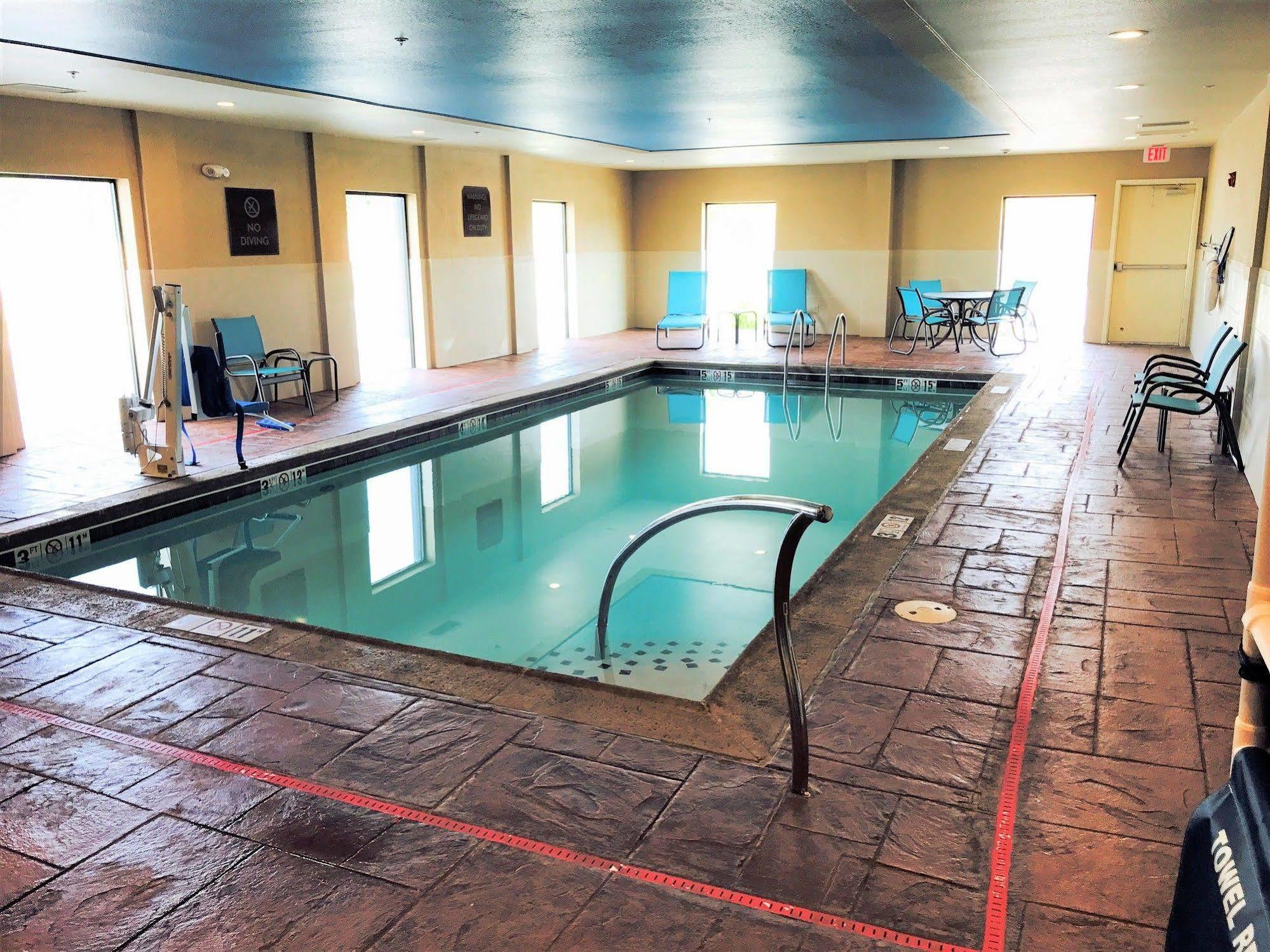 Comfort Suites - Dodge City Luaran gambar